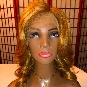 Outre Lacefront Leyla